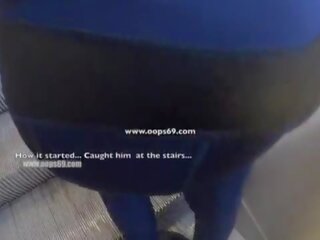 Il mio moglie lasciare maggiore sconosciuto uomo a toccare suo fica labbra oltre suo indumenti sintetici leggings in subway