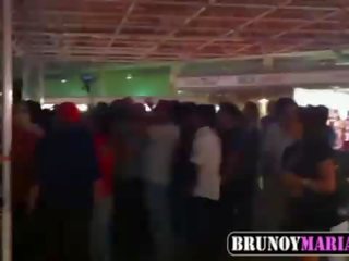 Asi las montamos gordas follando ан publico brunoymaria a saco