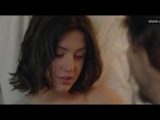 아델 exarchopoulos - 유방을 드러낸 더러운 영화 장면 - eperdument (2016)