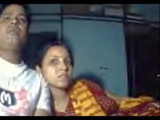 Индийски amuter привлекателен двойка любов flaunting техен възрастен филм живот - wowmoyback