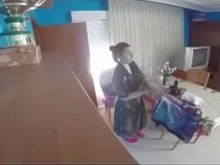 Una mujer viuda se hace la enferma para que el medical persoană venga o casa y poder comerse su polla gui114